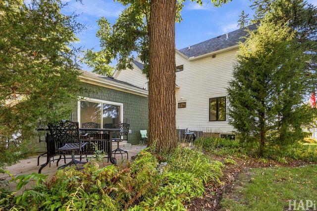217 W Main Street, Lake Zurich, IL 60047