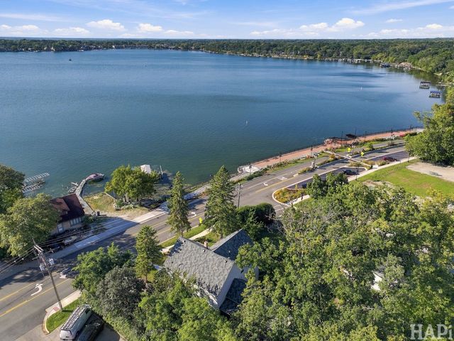 217 W Main Street, Lake Zurich, IL 60047