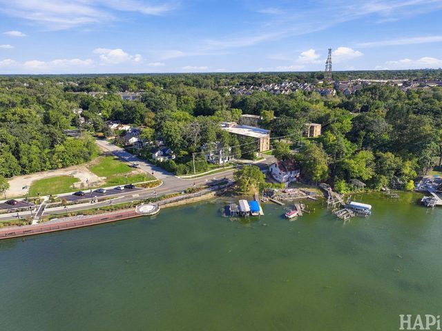 217 W Main Street, Lake Zurich, IL 60047