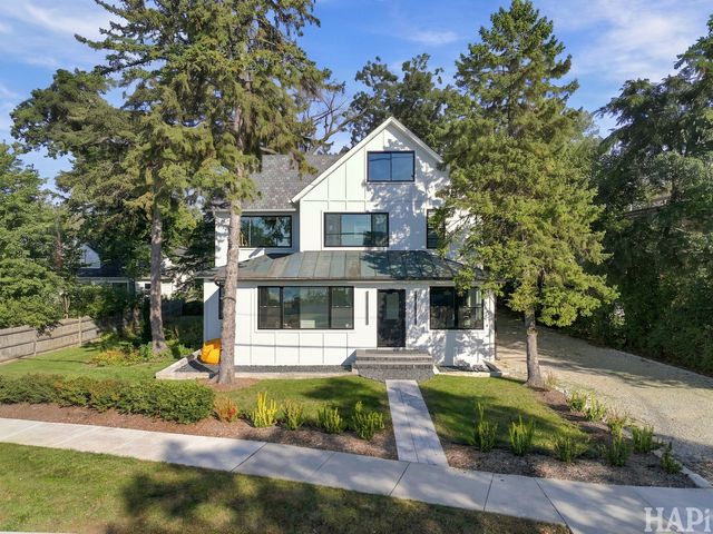 217 W Main Street, Lake Zurich, IL 60047