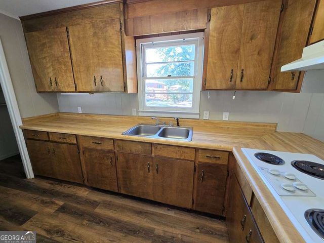 4111 Oak Drive, Valdosta, GA 31605