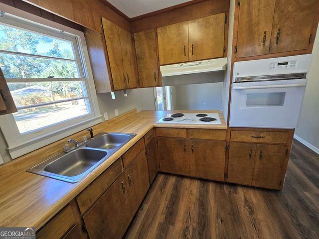 4111 Oak Drive, Valdosta, GA 31605