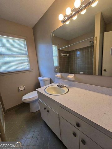 4111 Oak Drive, Valdosta, GA 31605