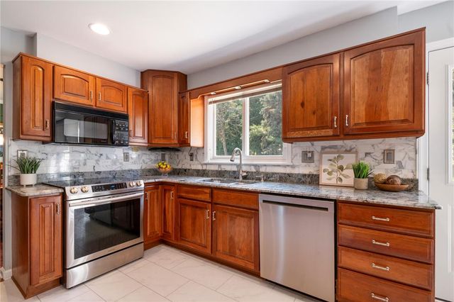 1122 Edward Avenue, South Whitehall Twp, PA 18103