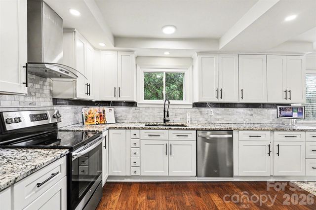 123 Old Bell Road, Charlotte, NC 28270
