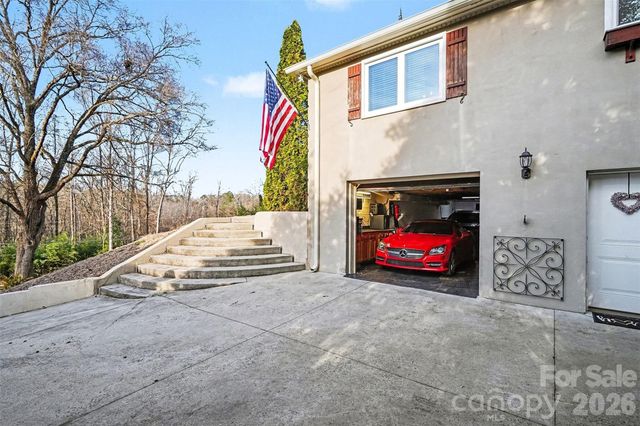 123 Old Bell Road, Charlotte, NC 28270
