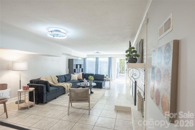 123 Old Bell Road, Charlotte, NC 28270