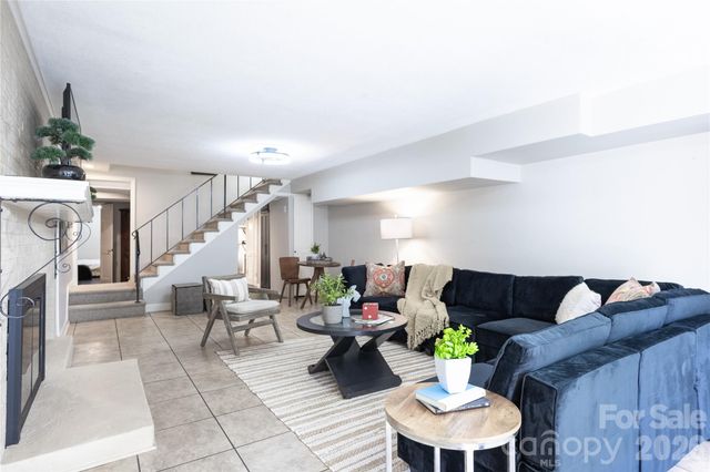 123 Old Bell Road, Charlotte, NC 28270