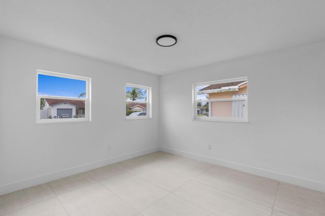 22171 SW 62nd Avenue, Boca Raton, FL 33428