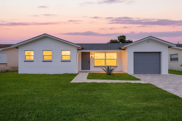 22171 SW 62nd Avenue, Boca Raton, FL 33428