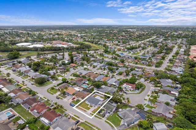 22171 SW 62nd Avenue, Boca Raton, FL 33428
