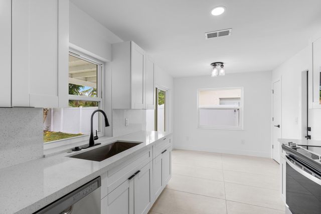 22171 SW 62nd Avenue, Boca Raton, FL 33428