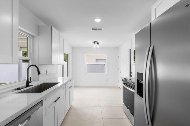 22171 SW 62nd Avenue, Boca Raton, FL 33428