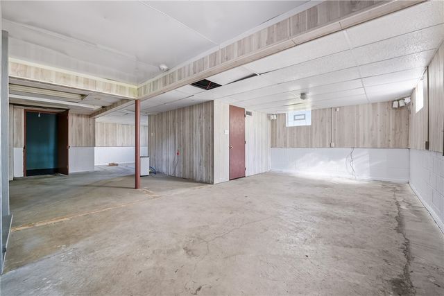 332 E Maitland Lane, Neshannock Twp, PA 16105