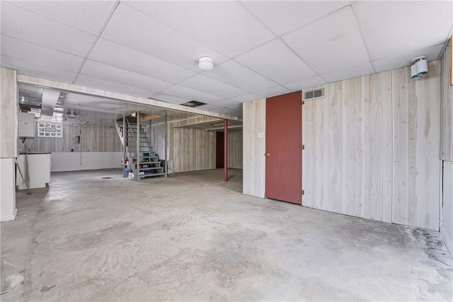 332 E Maitland Lane, Neshannock Twp, PA 16105