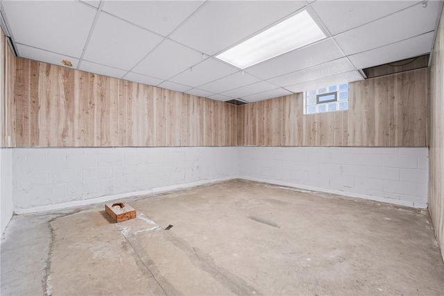 332 E Maitland Lane, Neshannock Twp, PA 16105