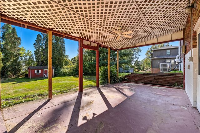 332 E Maitland Lane, Neshannock Twp, PA 16105