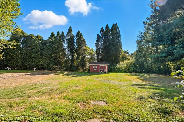 332 E Maitland Lane, Neshannock Twp, PA 16105