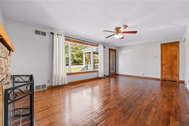 332 E Maitland Lane, Neshannock Twp, PA 16105