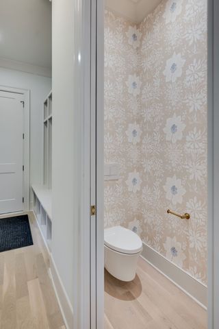 811 Neartop Dr, Nashville, TN 37205