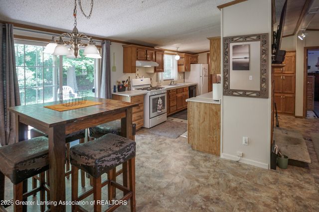 1416 S Ainger Road, Charlotte, MI 48813