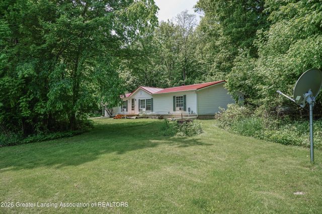 1416 S Ainger Road, Charlotte, MI 48813