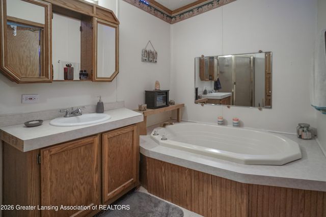 1416 S Ainger Road, Charlotte, MI 48813