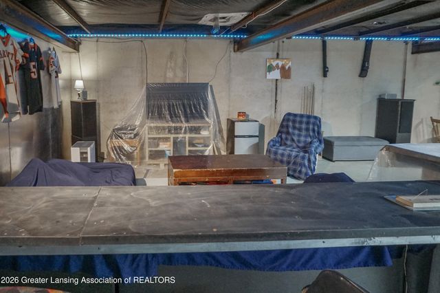 1416 S Ainger Road, Charlotte, MI 48813