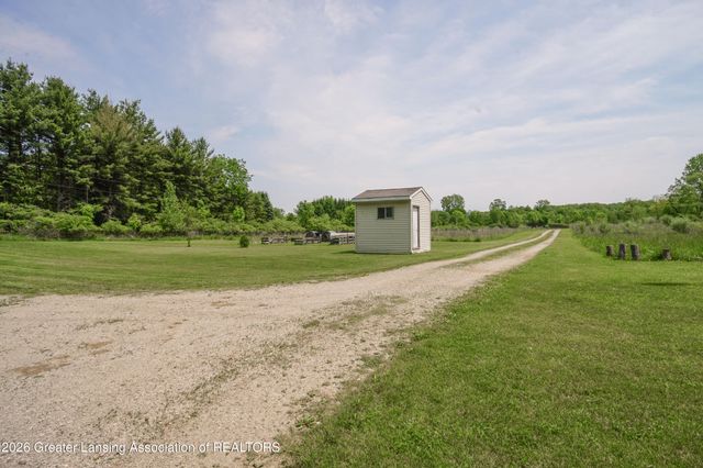 1416 S Ainger Road, Charlotte, MI 48813