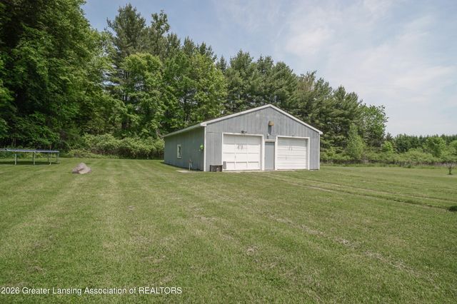 1416 S Ainger Road, Charlotte, MI 48813