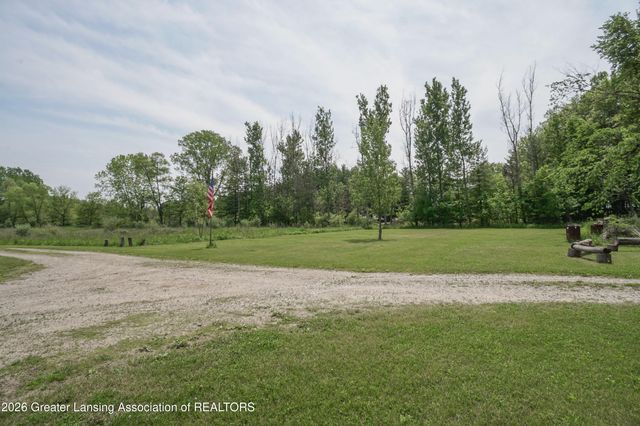 1416 S Ainger Road, Charlotte, MI 48813