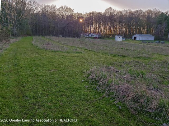 1416 S Ainger Road, Charlotte, MI 48813