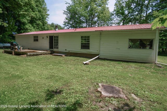 1416 S Ainger Road, Charlotte, MI 48813