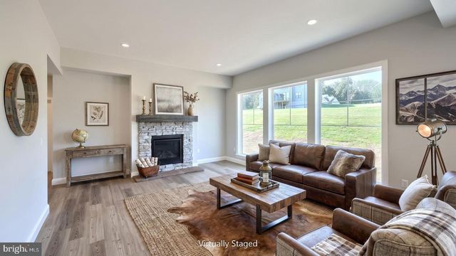 316 GOSHAWKS RD, Denver, PA 17517