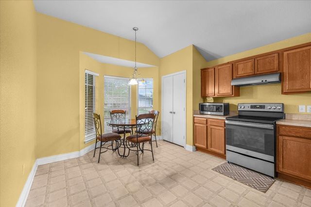 427 Cranbrook Lane, Grand Prairie, TX 75052