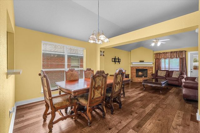 427 Cranbrook Lane, Grand Prairie, TX 75052