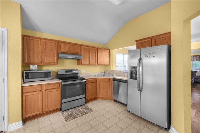 427 Cranbrook Lane, Grand Prairie, TX 75052