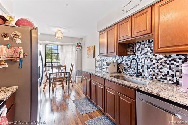 1921 Vine Way Drive 41, Canton, MI 48188