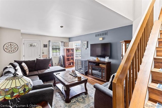 1921 Vine Way Drive 41, Canton, MI 48188