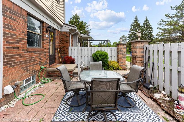 1921 Vine Way Drive 41, Canton, MI 48188