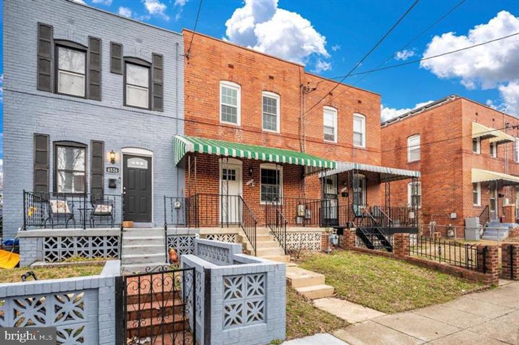 4528 EADS PL NE, Washington, DC 20019