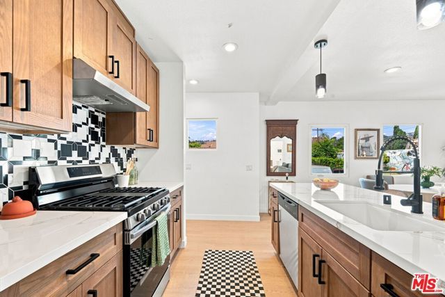 575 W Ave 28, Los Angeles, CA 90065