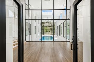 10663 Memorial Drive, Houston, TX 77024