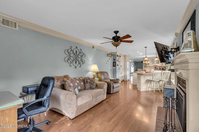 19 Weybridge Place, Manchester, NJ 08759