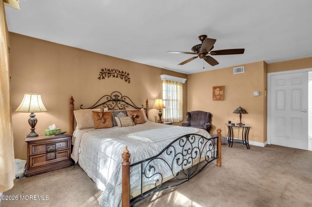 19 Weybridge Place, Manchester, NJ 08759