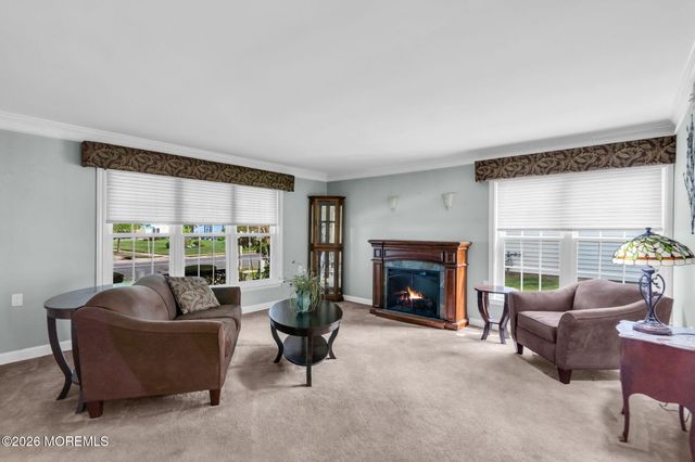 19 Weybridge Place, Manchester, NJ 08759