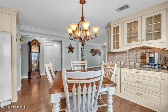 19 Weybridge Place, Manchester, NJ 08759