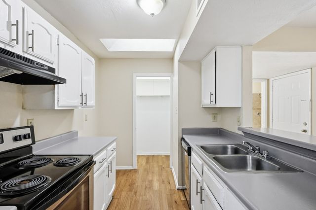 712 Via Miramonte, Mesquite, TX 75150