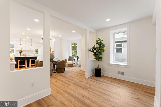 209 MERION AVE, Narberth, PA 19072