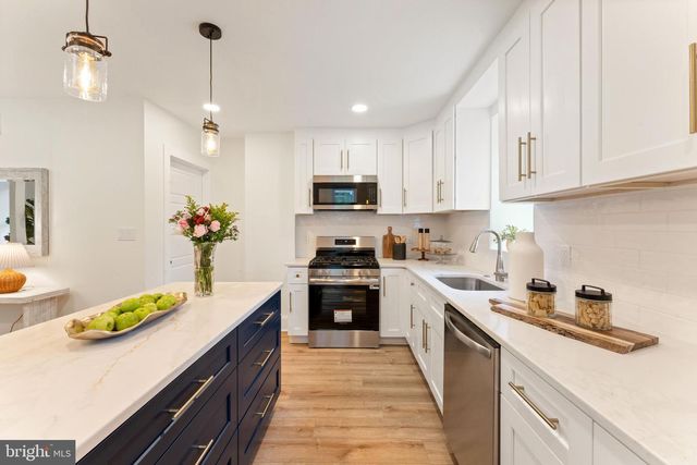 209 MERION AVE, Narberth, PA 19072